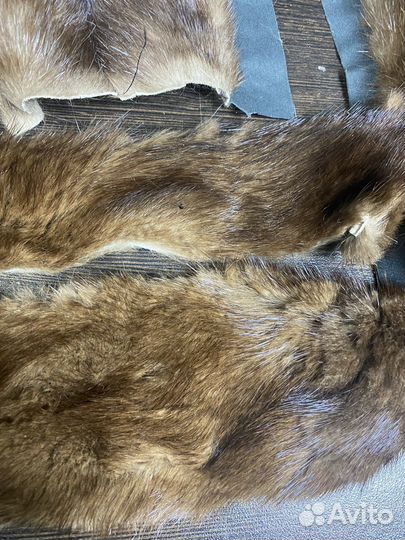 Кусочки меха норки