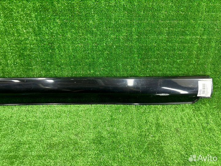 Накладка на порог наружная левая Hyundai Staria