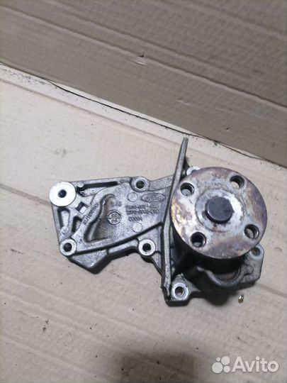 Насос водяной (помпа) Форд Фиеста