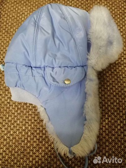 Зимняя шапка примерно 7-10 лет