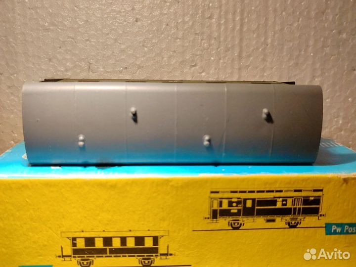 Пассажирский вагон 1/87 Piko GDR