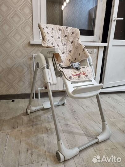 Детский стол и стул для кормления