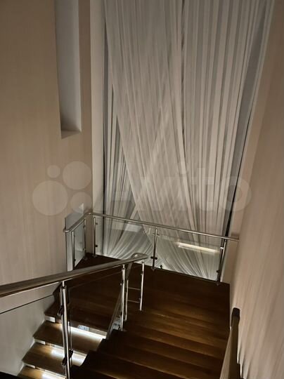 Коттедж 800 м² на участке 16 сот.