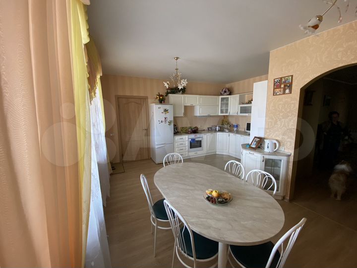 Дом 201,4 м² на участке 19 сот.