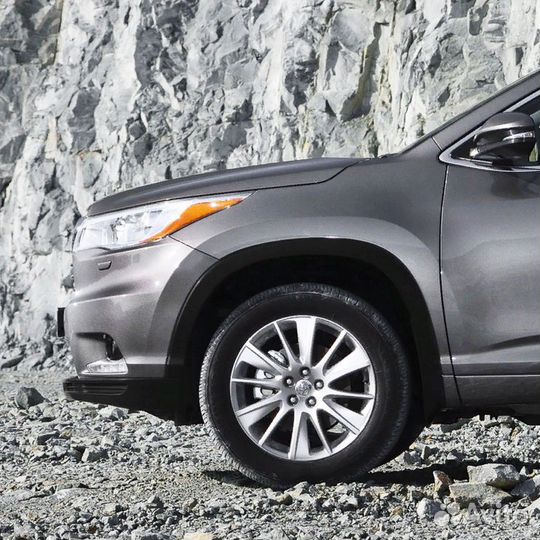 Крыло переднее левое в цвет Toyota HighLander