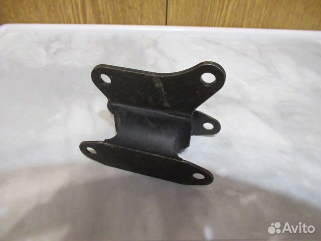 Опора кпп ваз 2106, 2103, 2101 1001045Р