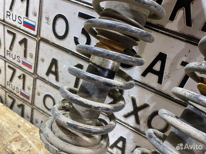 Амортизаторы задние Volvo S40 седан 2.0 2004