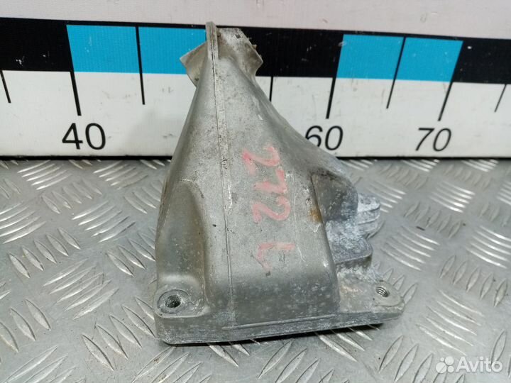 Б/У Кронштейн двигателя левый m272#001