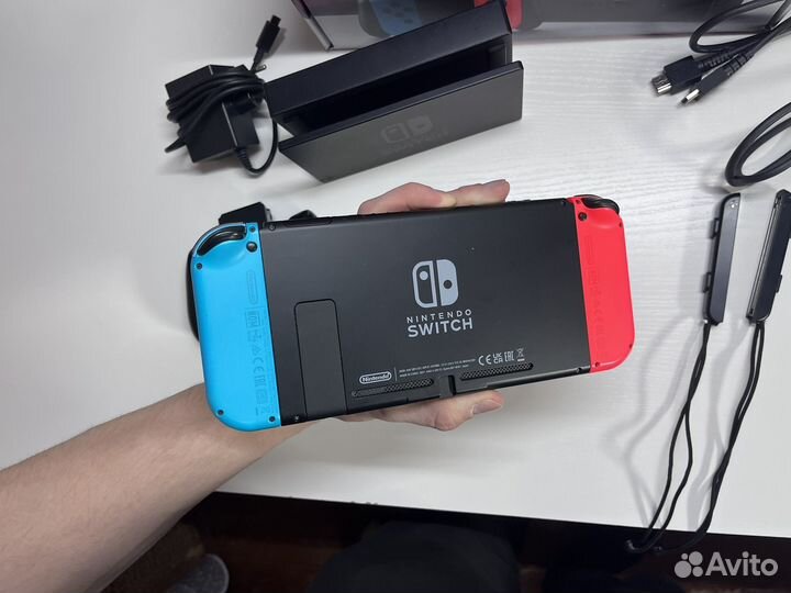 Nintendo Switch прошитая + 128 гб + комплект