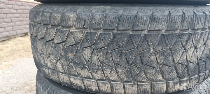 Bridgestone Blizzak DM-V2 225/60 R17 99S