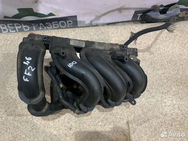 Коллектор впускной Ford Focus 2 1.6 2005-2011
