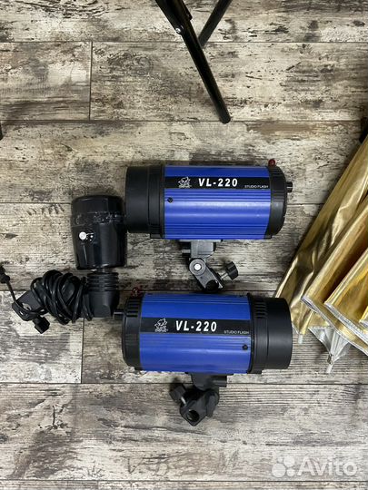 Импульсный свет Grifon vl 220 (студийная вспышка)