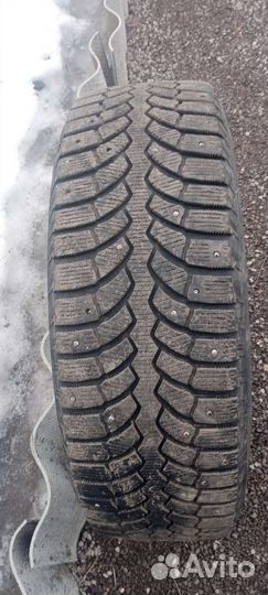 Bridgestone Blizzak Spike-01 185/65 R15 88T
