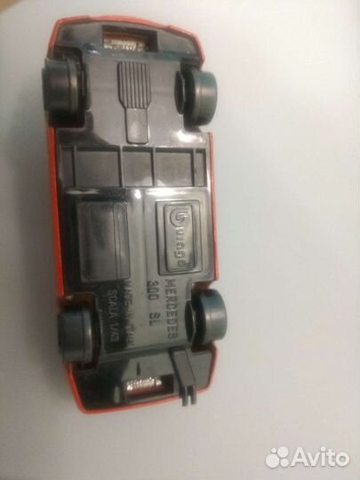 Машинка модель 1:43 Burago