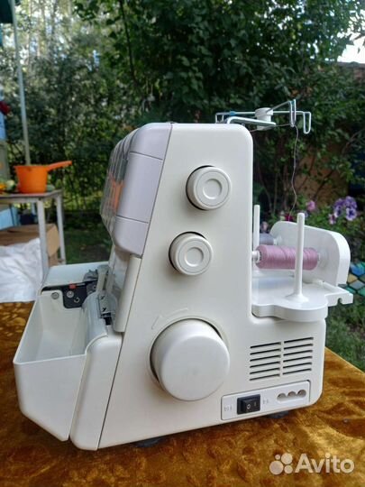 Швейная машина