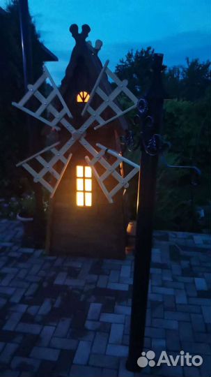 Мельница декоративная, лопасти крутятся