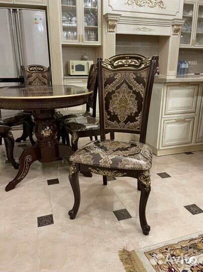 Новые столы и стулья для кухни