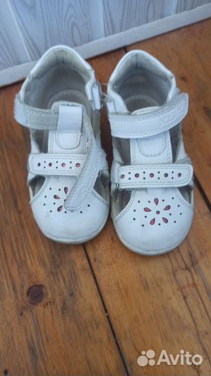 Босоножки натуральная кожа 22 размер