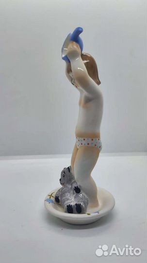Статуэтка фарфор
