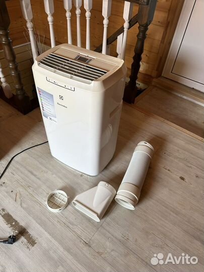 Кондиционер мобильный Electrolux eacm-12 EZ/N3
