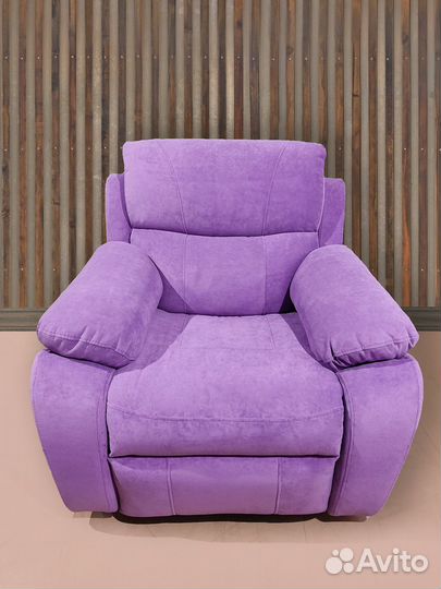 Кресло реклайнер для наращивания и педикюра