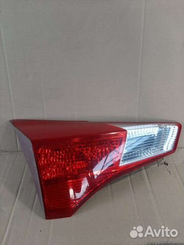 Фонарь в крышку багажника правый Toyota RAV4