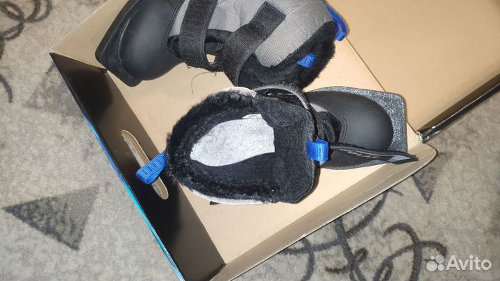 Лыжные ботинки