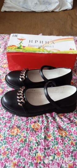 Новые кеды,сандалии и туфли на девочку,р37