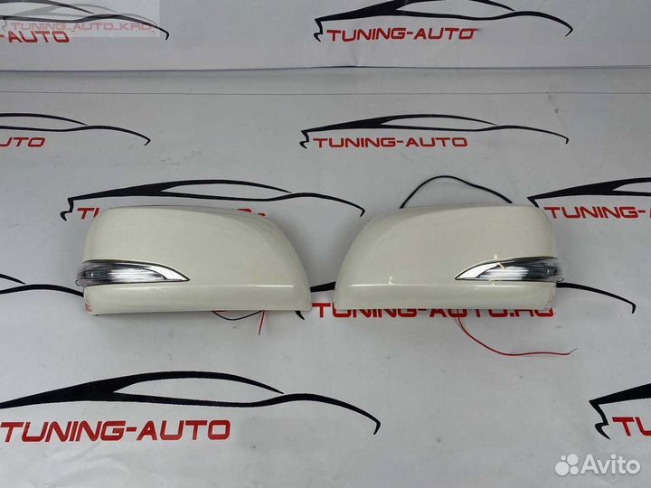 Накладки на зеркала с поворотником Lexus LX570 G75