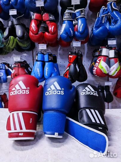 Боксёрские перчатки Adidas 