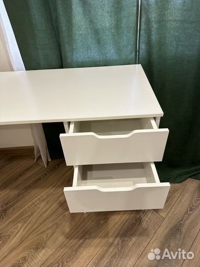 Стол письменный