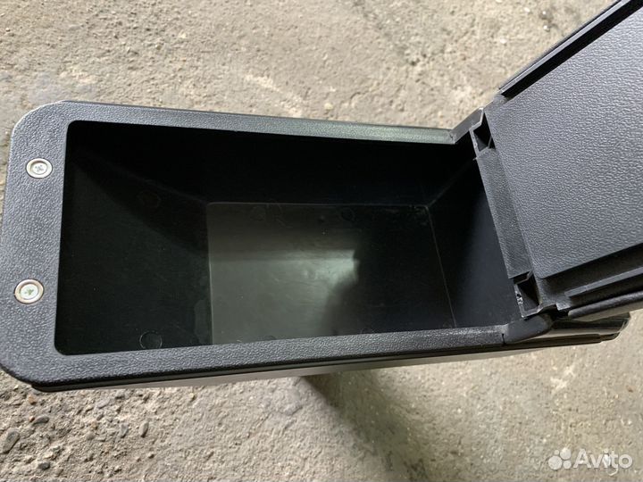 Подлокотник для автомобиля вниверсальный