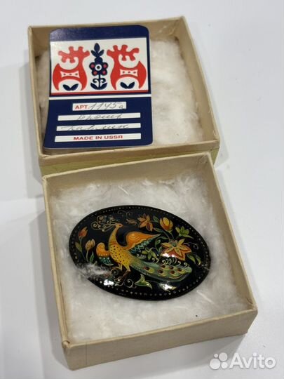 Брошь Мстера Павлин