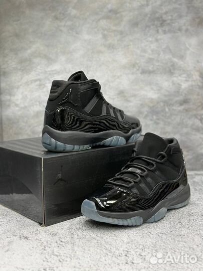 Nike Air Jordan 11 Retro Cap And Gown