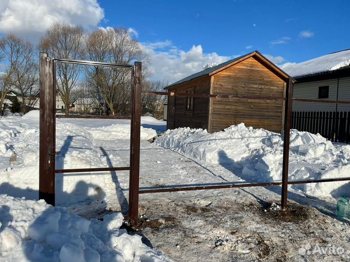 Забор в любое время года