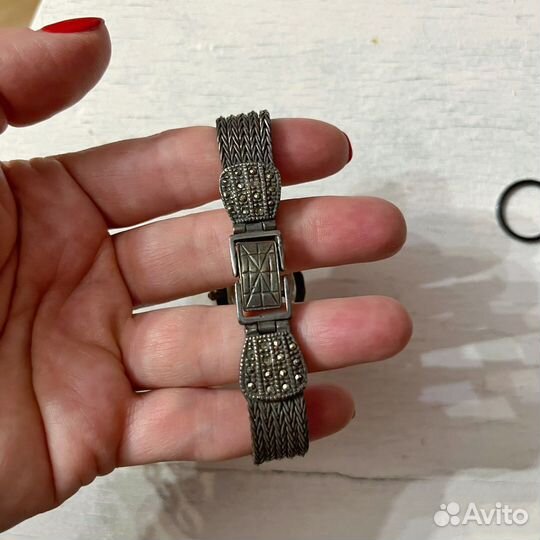 Часы серебряные женские