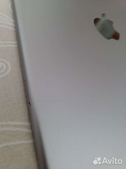 iPad pro 9.7 2016 32gb Cellular + Lightning 3метра
