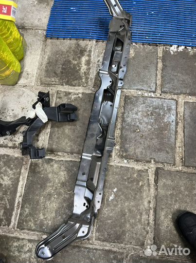 Рамка радиатора верхняя Киа Сид 2015 года