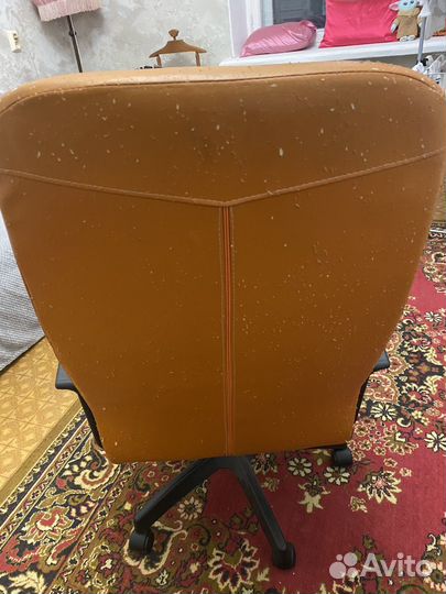 Компьютерное кресло