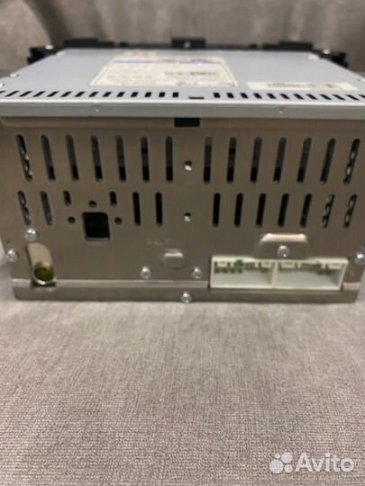 Продаю штатную магнитолу Kia Sorentо 2013 года