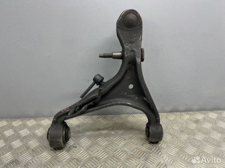 Рычаг нижний передний правый Cadillac Srx 1