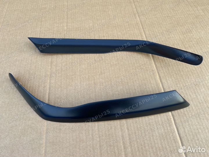 Реснички на фары Nissan Serena 26 (Серена) 10-13г