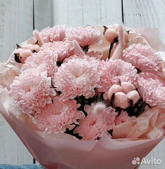 Букет из хризантемы и хлопка/Доставка