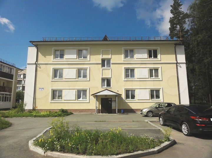 2-к. квартира, 54 м², 1/3 эт.