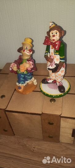 Клоуны статуэки