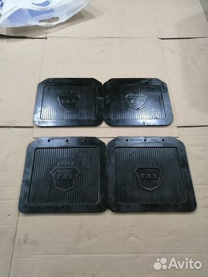 Новые задние брызговики газ Волга с крепежами