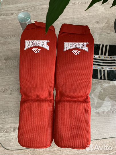 Боксерские перчатки