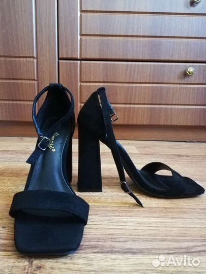 Босоножки женские 38 размер