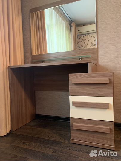 Туалетный столик с зеркалом фабрика Шатура