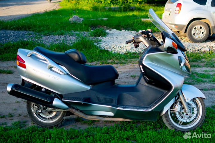 Suzuki Skywave 650